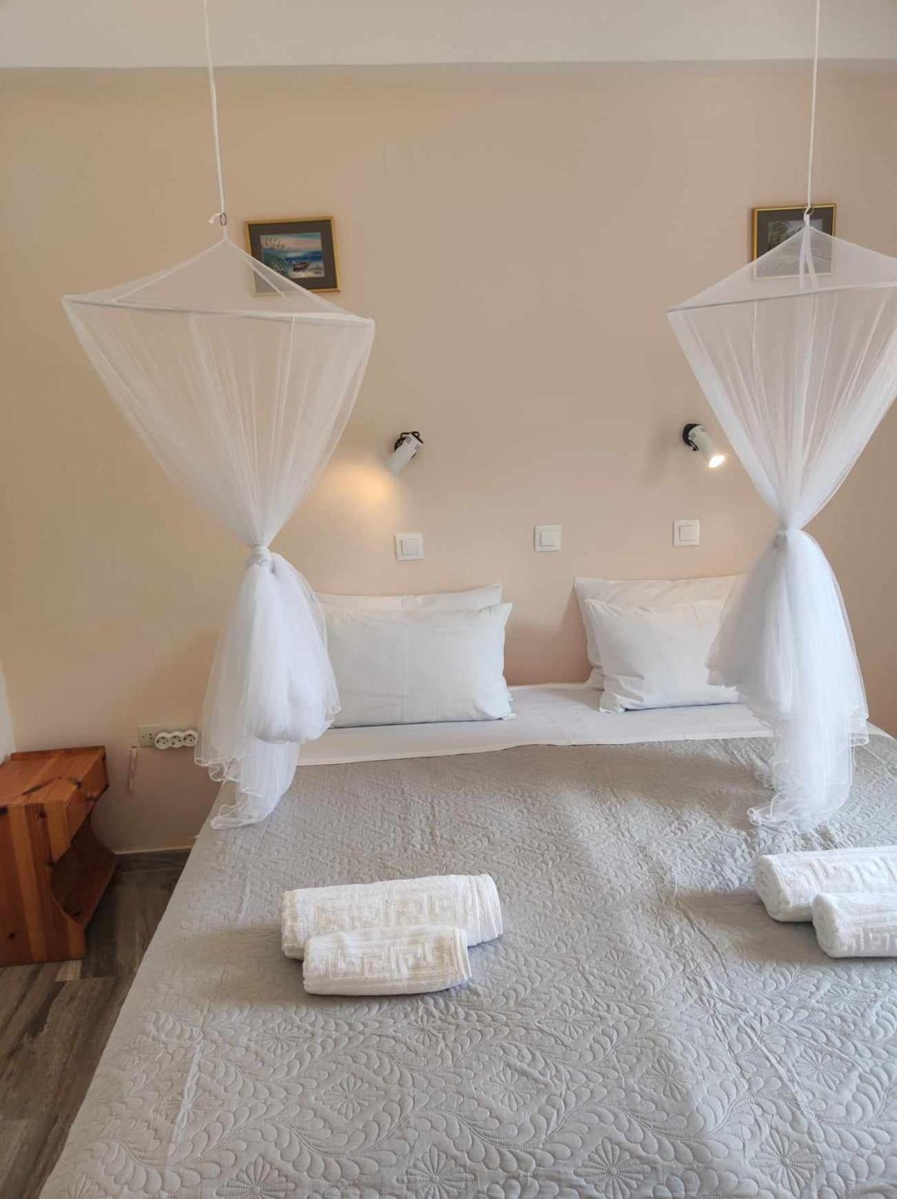 Отель Marianna House Агиос-Георгиос-Пагон Экстерьер фото